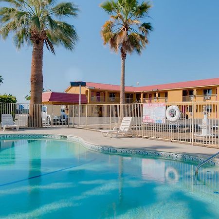 Vagabond Inn Buttonwillow I-5 Exit 253 Bakersfield Exterior foto
